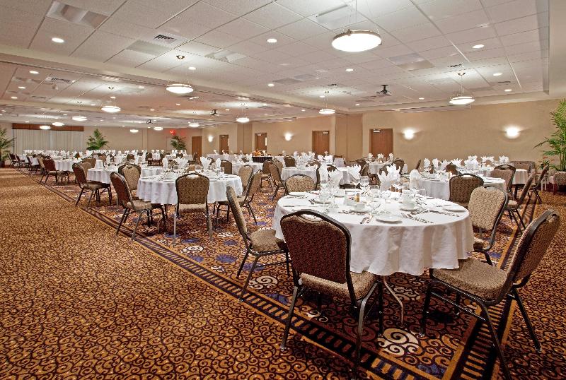 Holiday Inn Purdue - Fort Wayne image