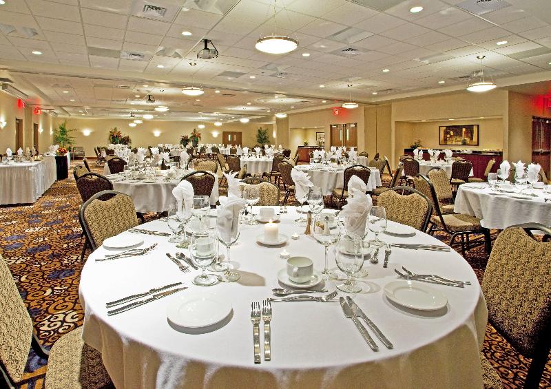 Holiday Inn Purdue - Fort Wayne image