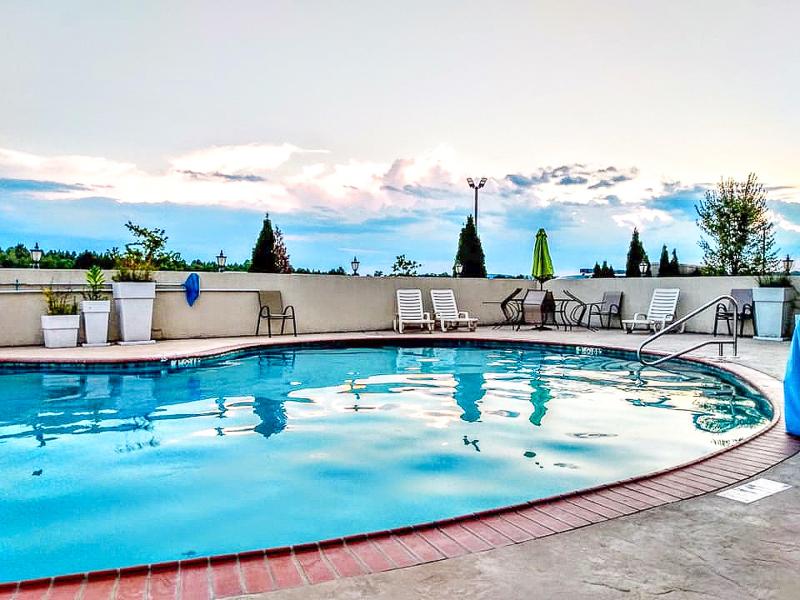 Holiday Inn Guin image