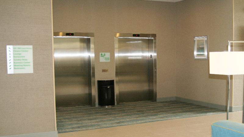 Holiday Inn Guin image