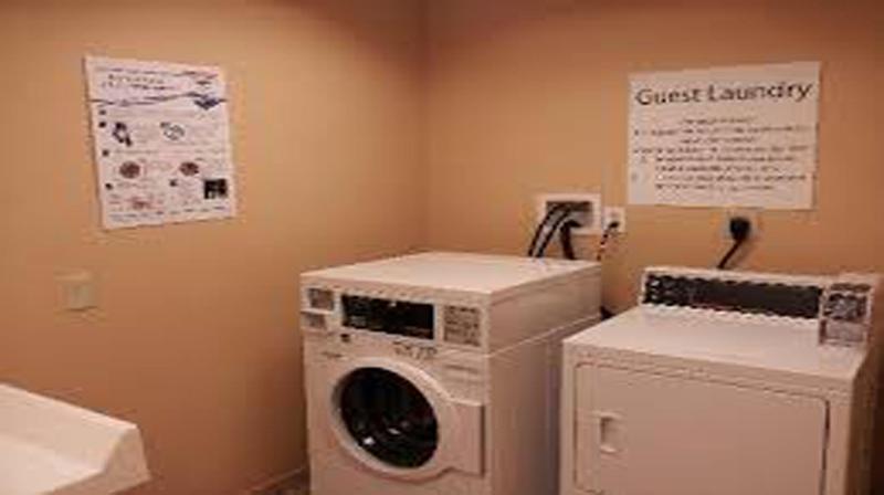 Holiday Inn Guin image