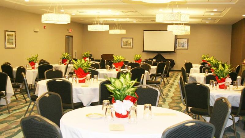 Holiday Inn Guin image