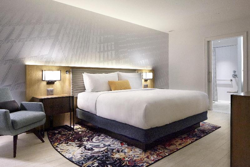 Hotel Indigo Atlanta Downtown image