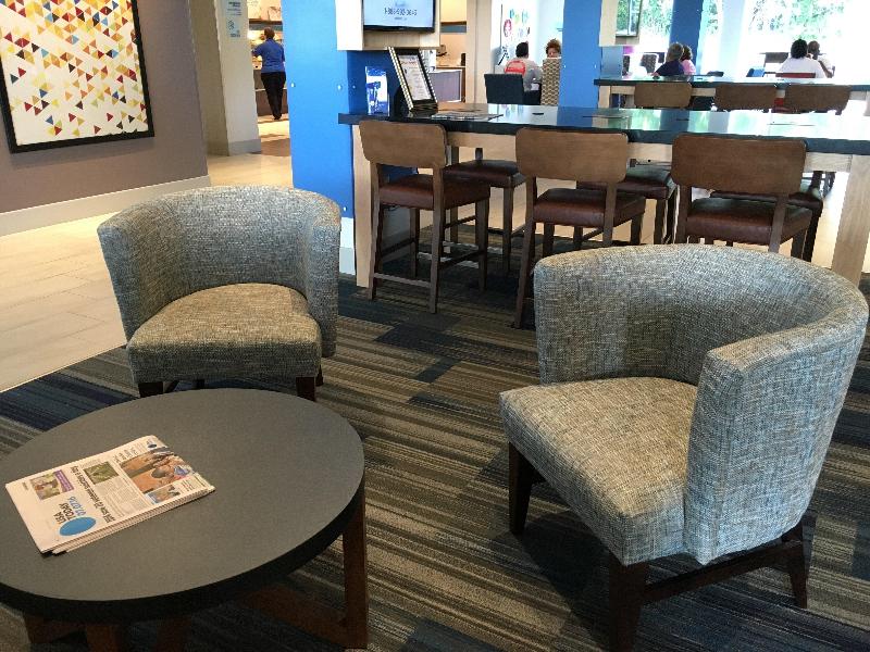 Holiday Inn Express & Suites Oswego By IHG image