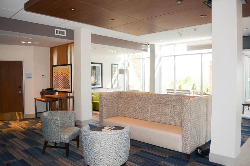Holiday Inn Express & Suites Oswego By IHG image