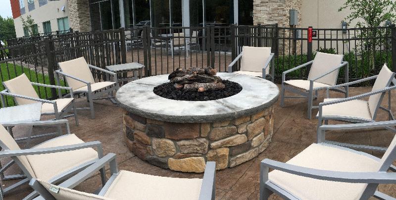 Holiday Inn Express & Suites Oswego By IHG image