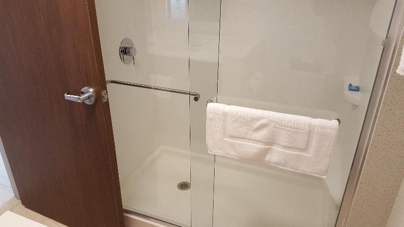Holiday Inn Express & Suites Oswego By IHG image