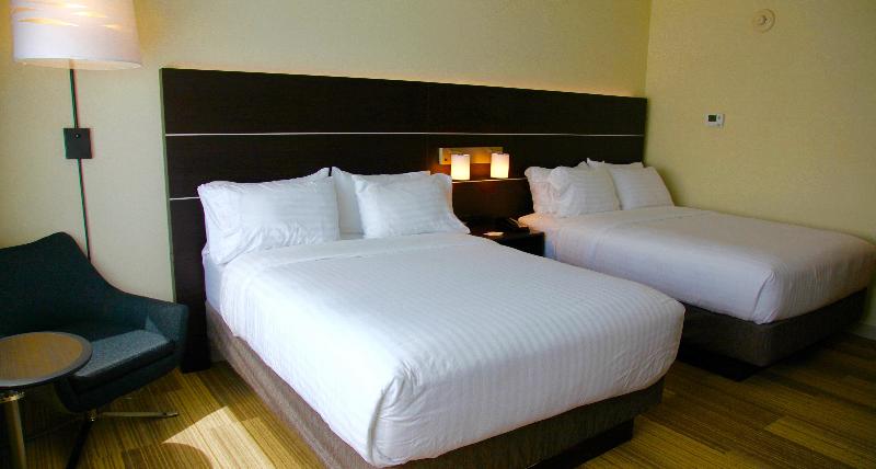 Holiday Inn Express & Suites Oswego By IHG image