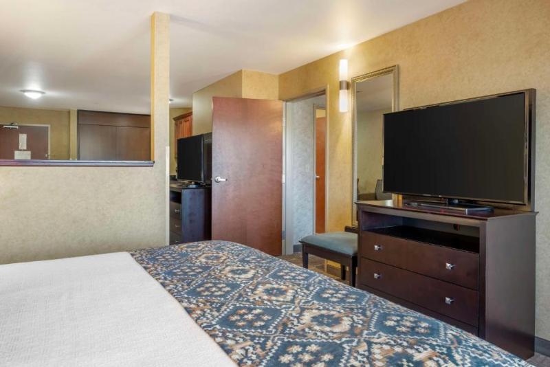 Best Western Plus Ponderay Mountain Lodge image