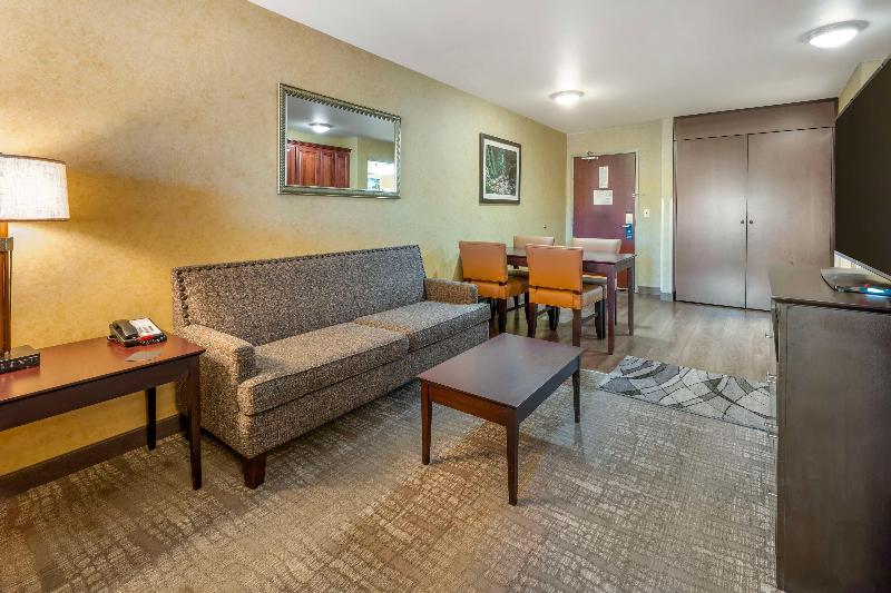 Best Western Plus Ponderay Mountain Lodge image