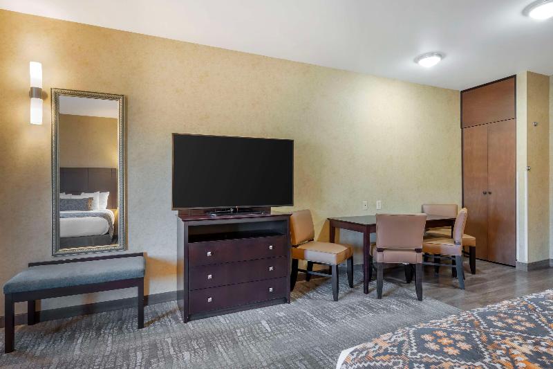 Best Western Plus Ponderay Mountain Lodge image