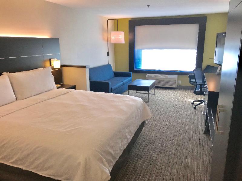 Holiday Inn Express & Suites Tracy By IHG photo 22