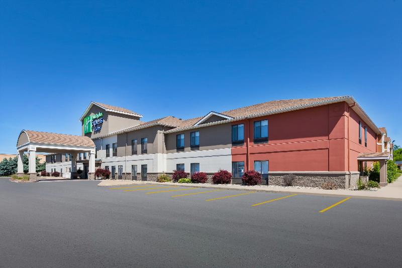 HOLIDAY INN EXPRESS HOTEL AND SUITES THREE RIVERS