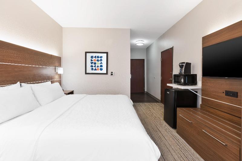 Holiday Inn Express and Suites Three Rivers photo 11
