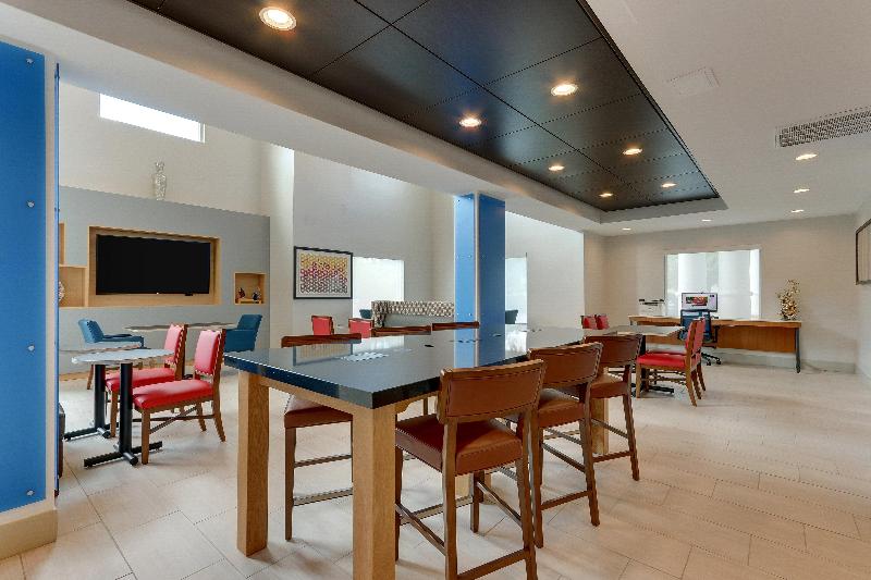 Holiday Inn Express & Suites Corbin By IHG image