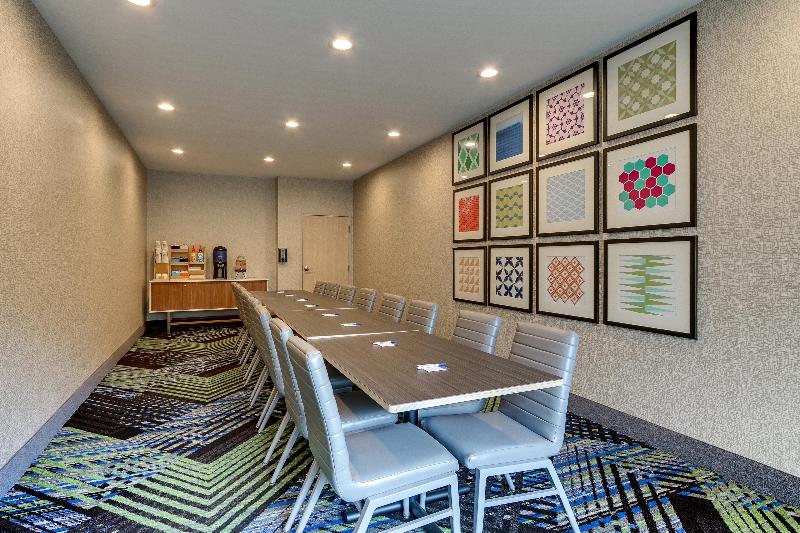 Holiday Inn Express & Suites Corbin By IHG image