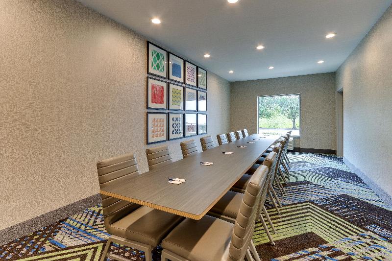 Holiday Inn Express & Suites Corbin By IHG image