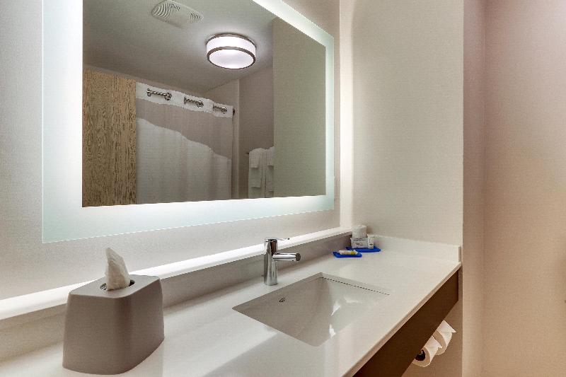 Holiday Inn Express & Suites Corbin By IHG image
