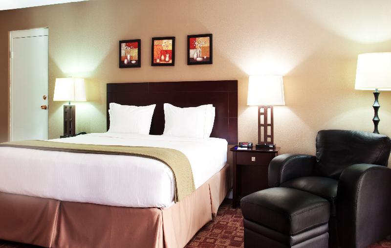 Holiday Inn Express Rolling Mdws-Schaumburg Area photo 15