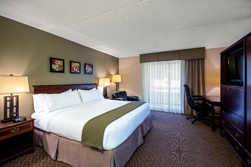 Holiday Inn Express Rolling Mdws-Schaumburg Area photo 20