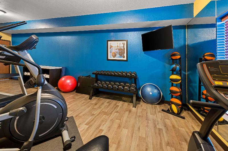 Quality Inn image 1
