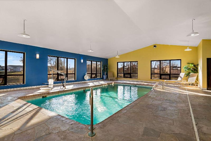 Quality Inn image