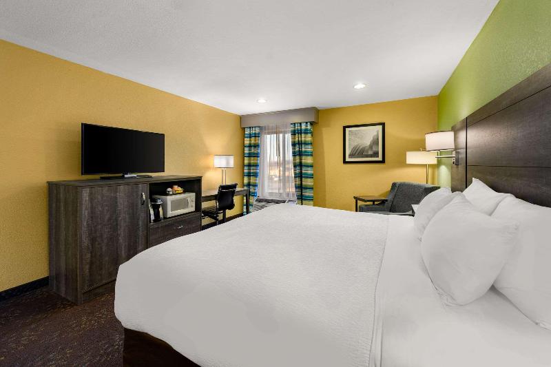 Quality Inn image