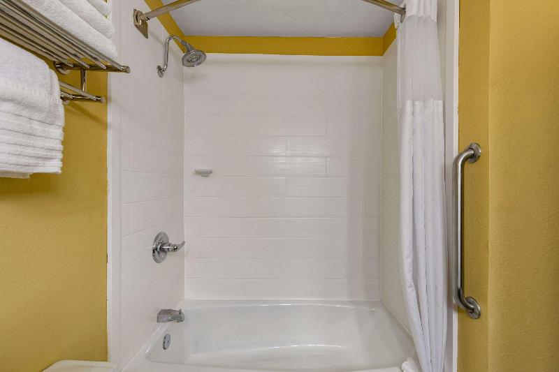 Quality Inn image