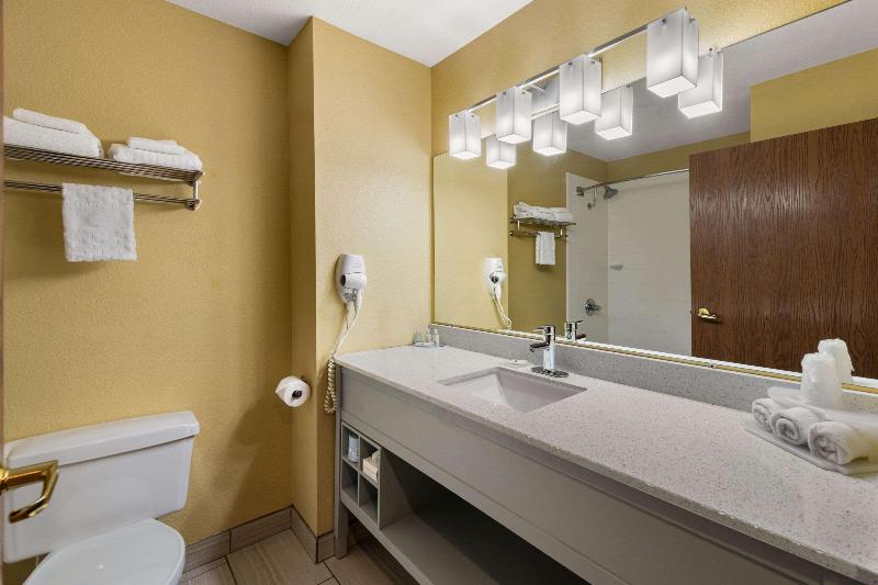Quality Inn image