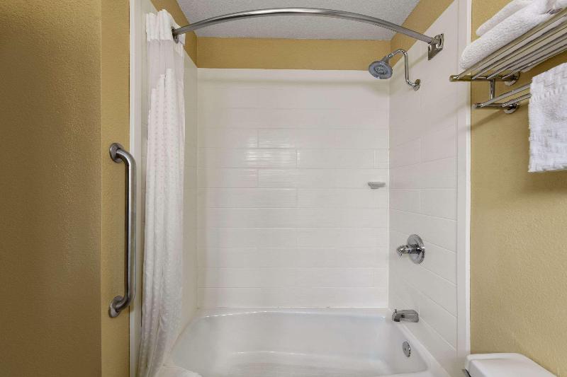 Quality Inn image