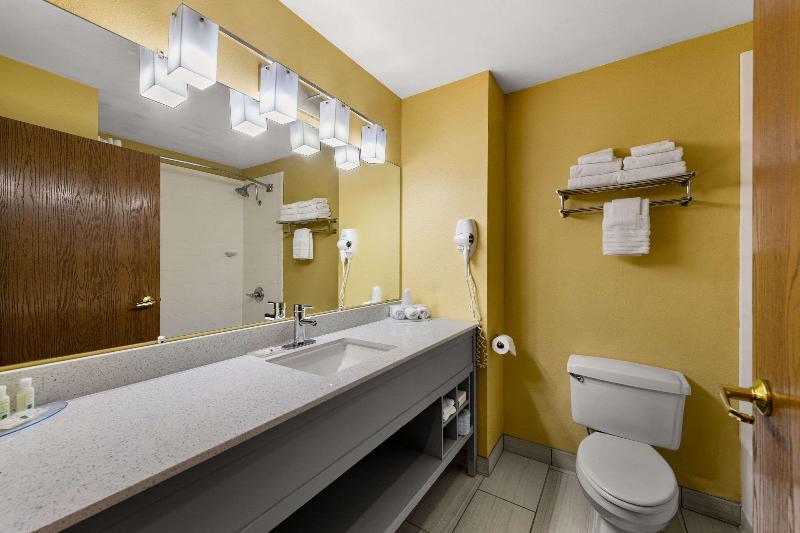 Quality Inn image