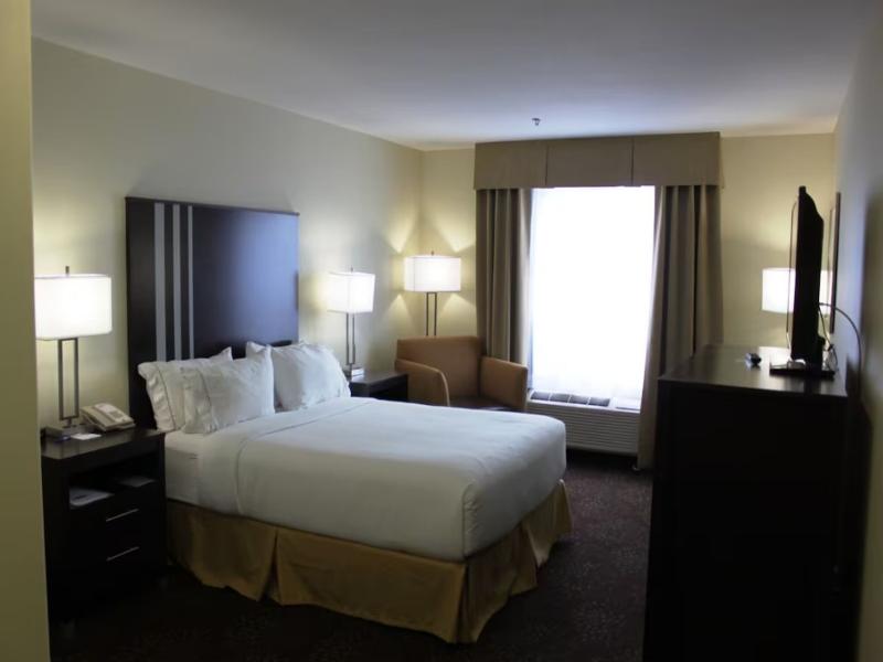 Holiday Inn Express Yorkton East image