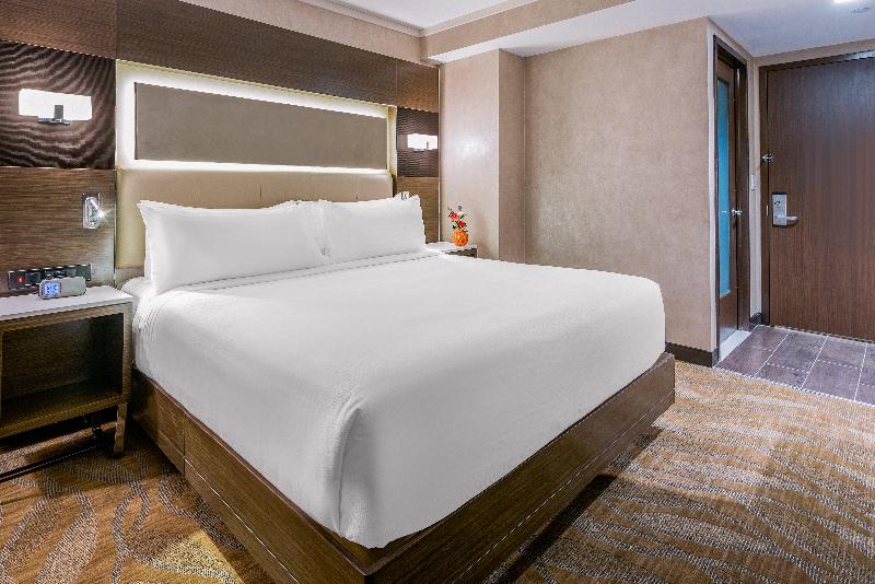 Holiday Inn Brooklyn Downtown image