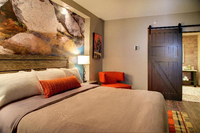 Hotel Indigo Traverse City image