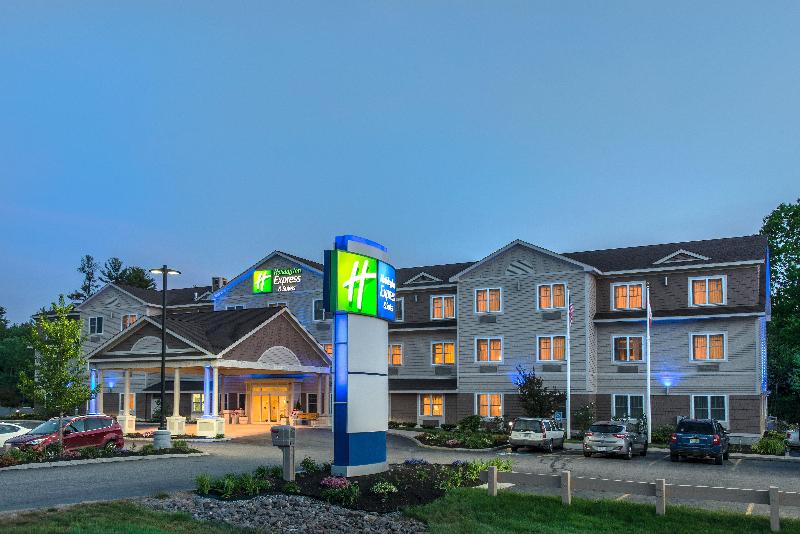 Holiday Inn Express and Suites Tilton Lakes Region