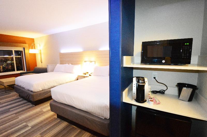 Holiday Inn Express Suites Toledo South Perrysburg photo 24