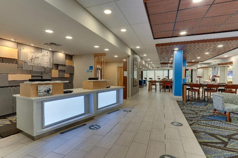 Holiday Inn Express and Suites Troy image