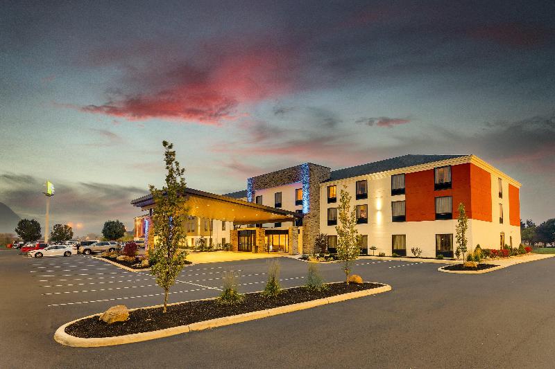Holiday Inn Express and Suites Troy image