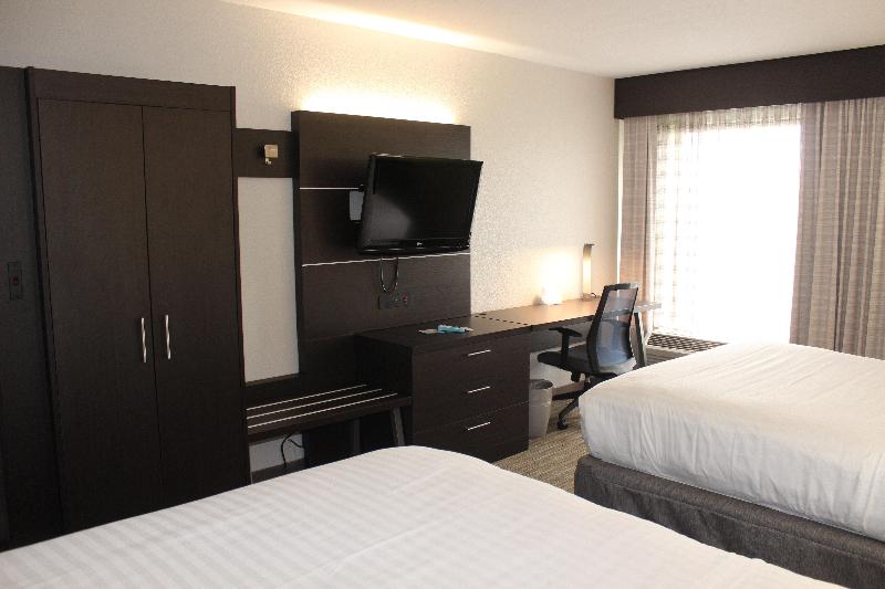 Holiday Inn Express and Suites Troy image