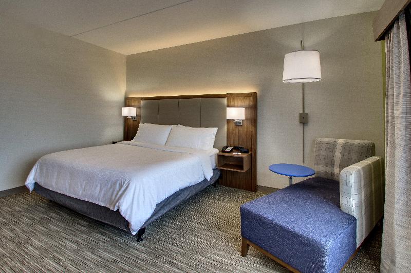Holiday Inn Express and Suites Troy image