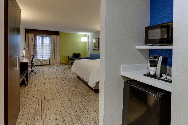Holiday Inn Express and Suites Troy image