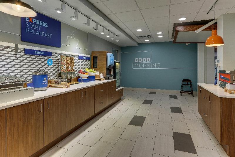 Holiday Inn Express and Suites Troy image