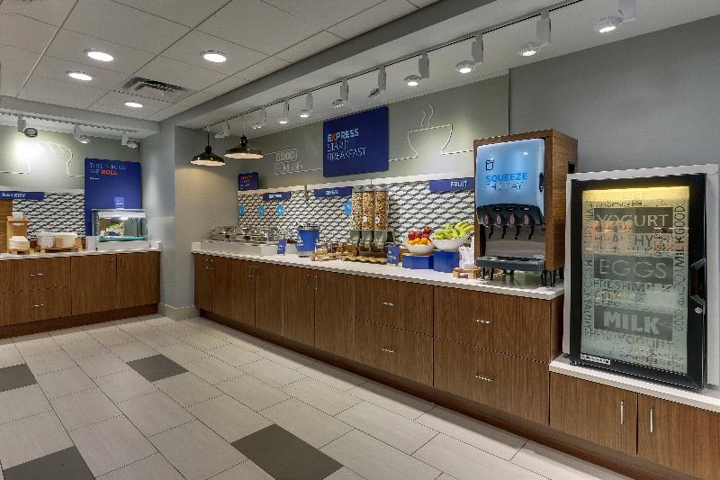 Holiday Inn Express and Suites Troy image