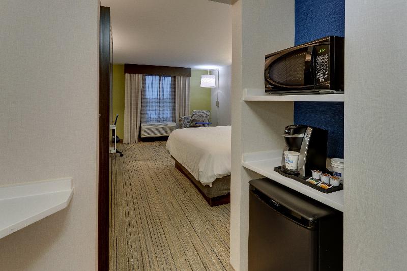 Holiday Inn Express and Suites Troy image