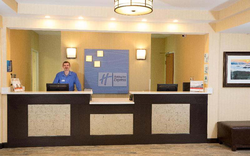 Holiday Inn Express and Suites Cherokee Casino