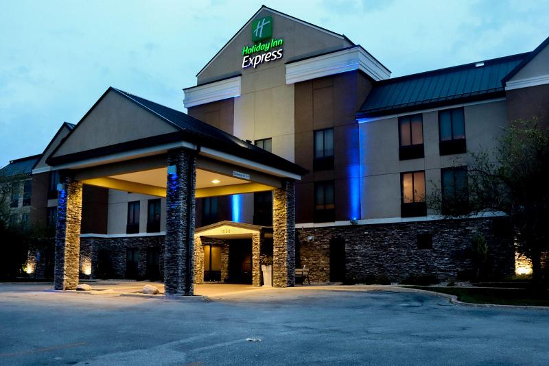 Holiday Inn Express Cedar Rapids (Collins Rd)