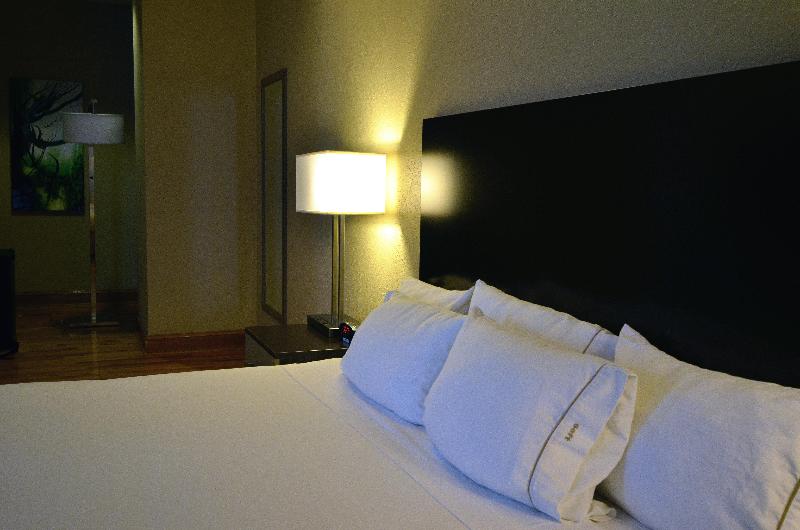 Holiday Inn Express Cleveland Downtown photo 15