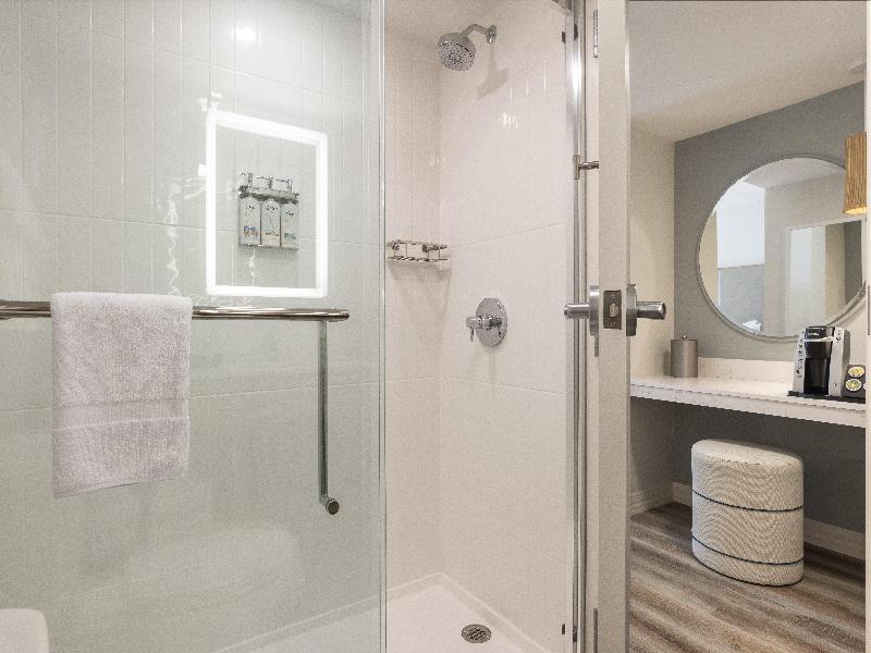 Holiday Inn Resort Galveston On The Beach image