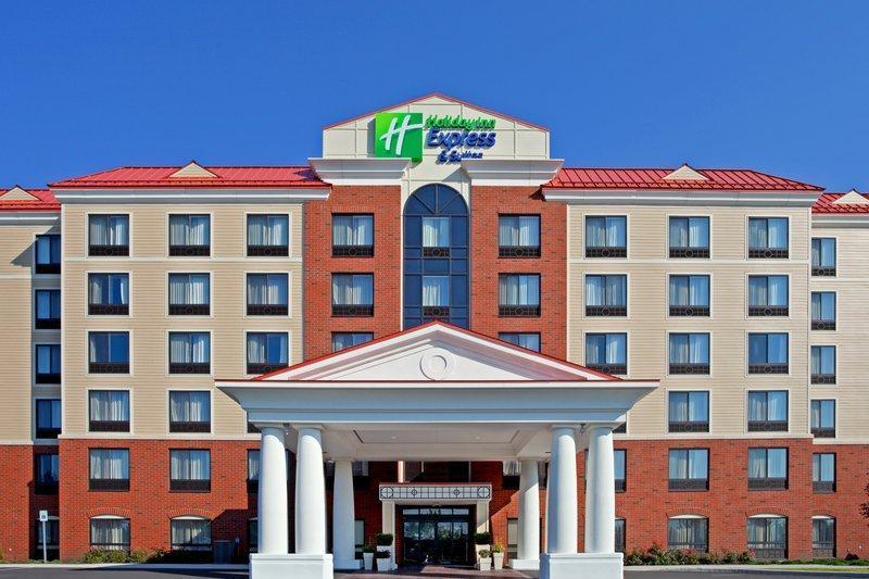 Holiday Inn Express and Suites Latham