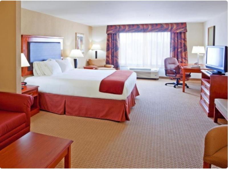 Holiday Inn Express and Suites Latham photo 19